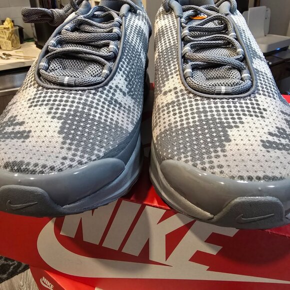 2025 Nike Mens Air Max DN Cool Grey/Metallic Silver/Iron Grey/Photon Dust SZ 10 - Picture 5 of 15